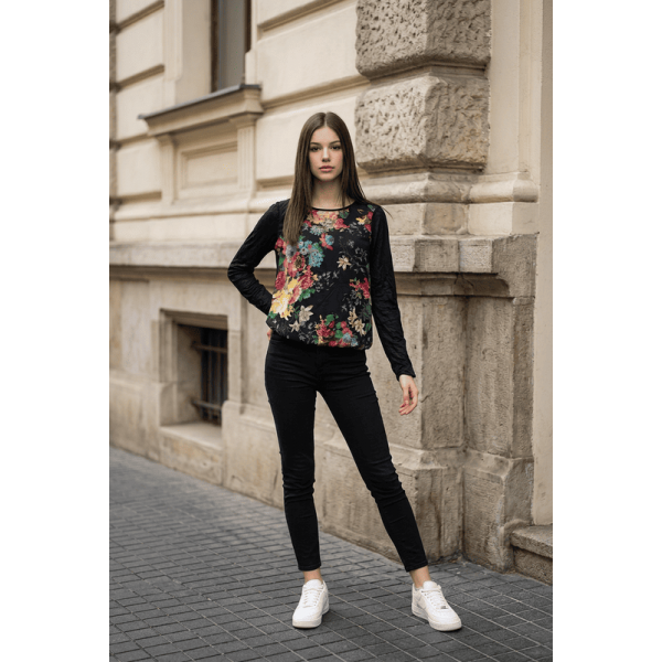 Блуза на цветя балон