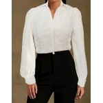 Бяла риза с отворено деколте Бяла риза с отворено деколте