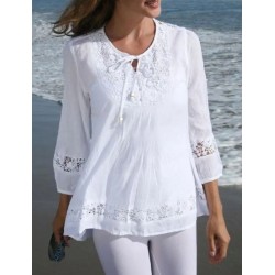 Бяла туника с връзка и дантела
