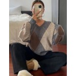 Пуловер с ромбове Пуловер с ромбове