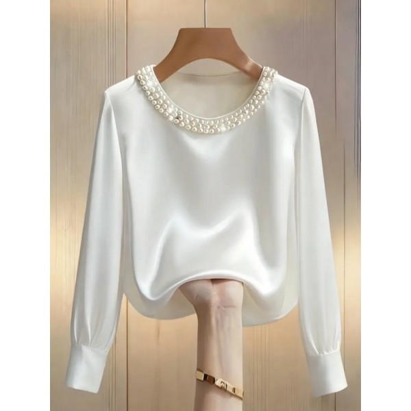 Сатенена бяла блуза с перли 