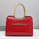 Лачена чанта Max Black Лачена чанта Max Black