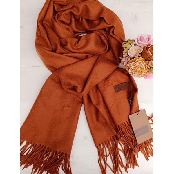 Канелено-кафяв вълнен шал