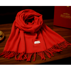 Червен кашмирен шал