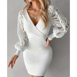 Бяла плетена рокля с дантела