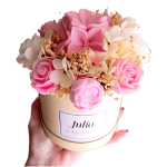 Ароматен букет от соев восък за абитуриентка