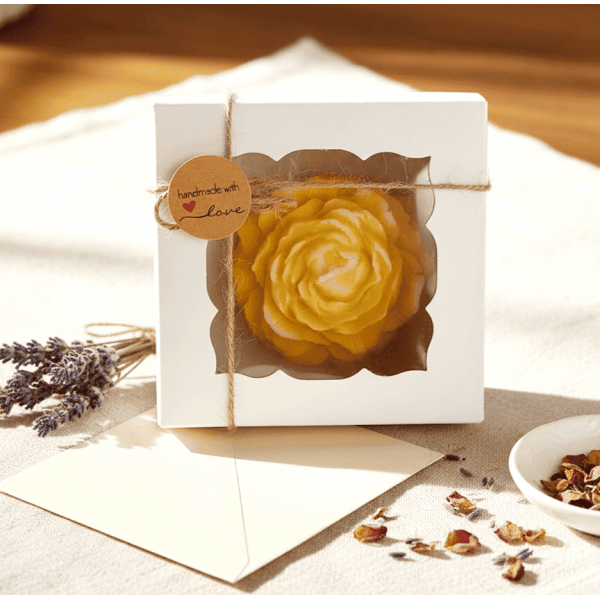 Ароматна свещ цвете