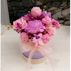 Букет от соеви светя в кутия