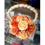 Букет от восъчни цветя в кошница