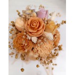 Букет соеви цветя в кръгла кутия