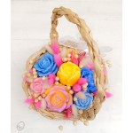 Букет в плетена кошничка