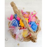 Букет в плетена кошничка