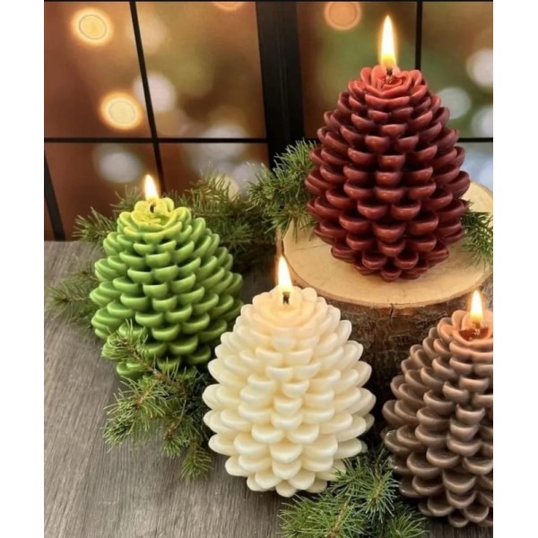 Коледна свещ Шишарка Коледна свещ Шишарка