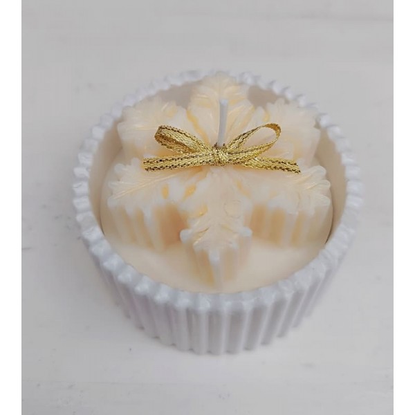 Коледна свещ Снежинка Коледна свещ Снежинка