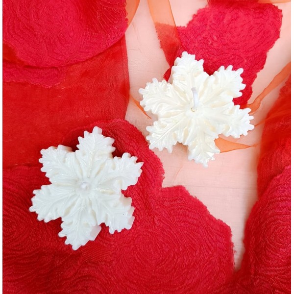 Коледни свещи снежинка Коледни свещи снежинка