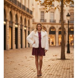 Късо еко палто