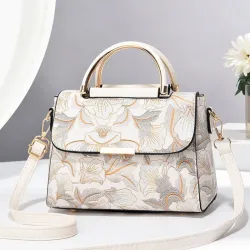 Дамска малка чанта Peony White