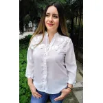 Бяла ризка с апликация цветя