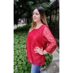 Червена дантелена блуза