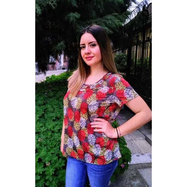 Лятна дамска блуза с къс ръкав