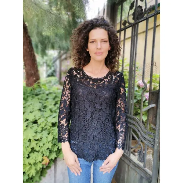 Черна дантелена блуза Мари