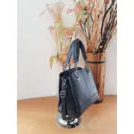 Малка черна чанта с вериги Малка черна чанта с вериги