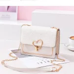 Малка чантичка Beige Heart