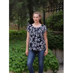 Лятна блузка на бели цветя
