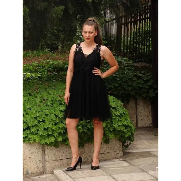 Официална черна рокля