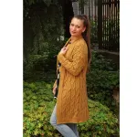 Дълга жилетка с плетеници