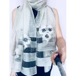 Дамски шал елегантен
